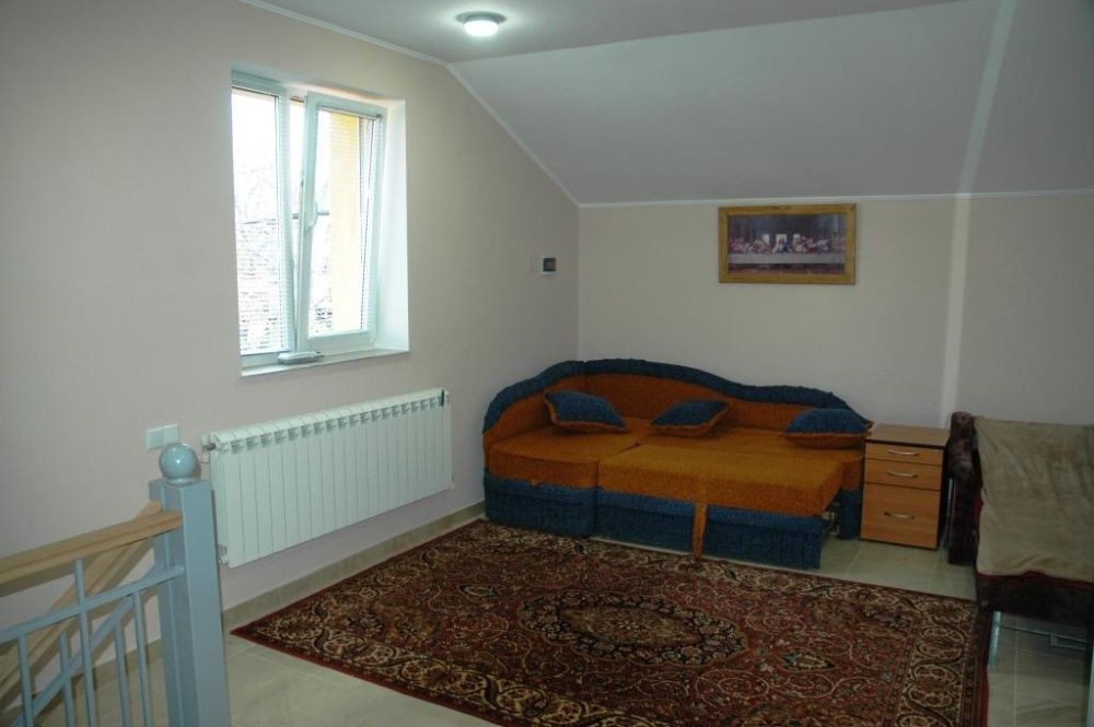 Частина особняка подобово у Львові.