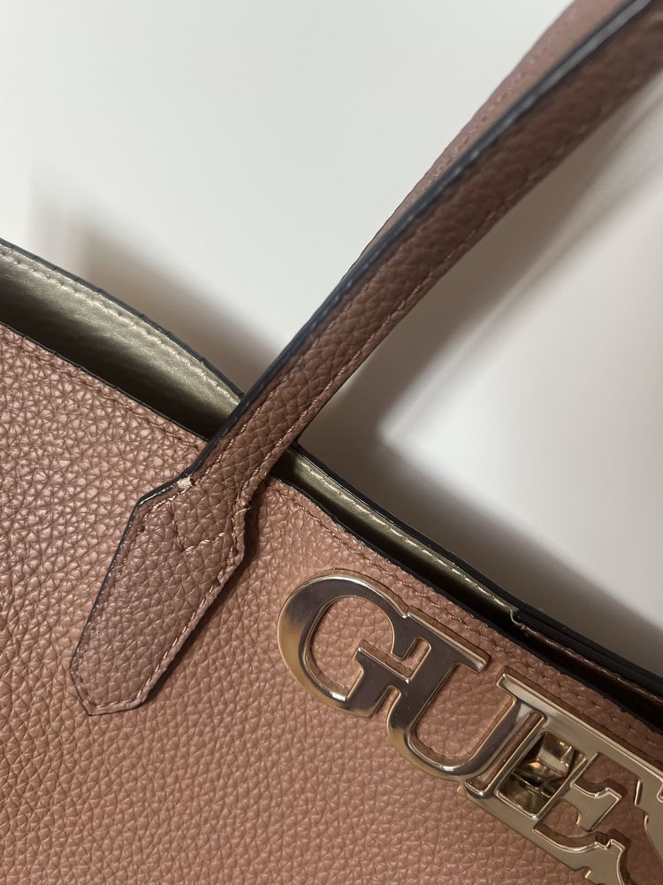 Torebka Guess beżowa camel shopperka