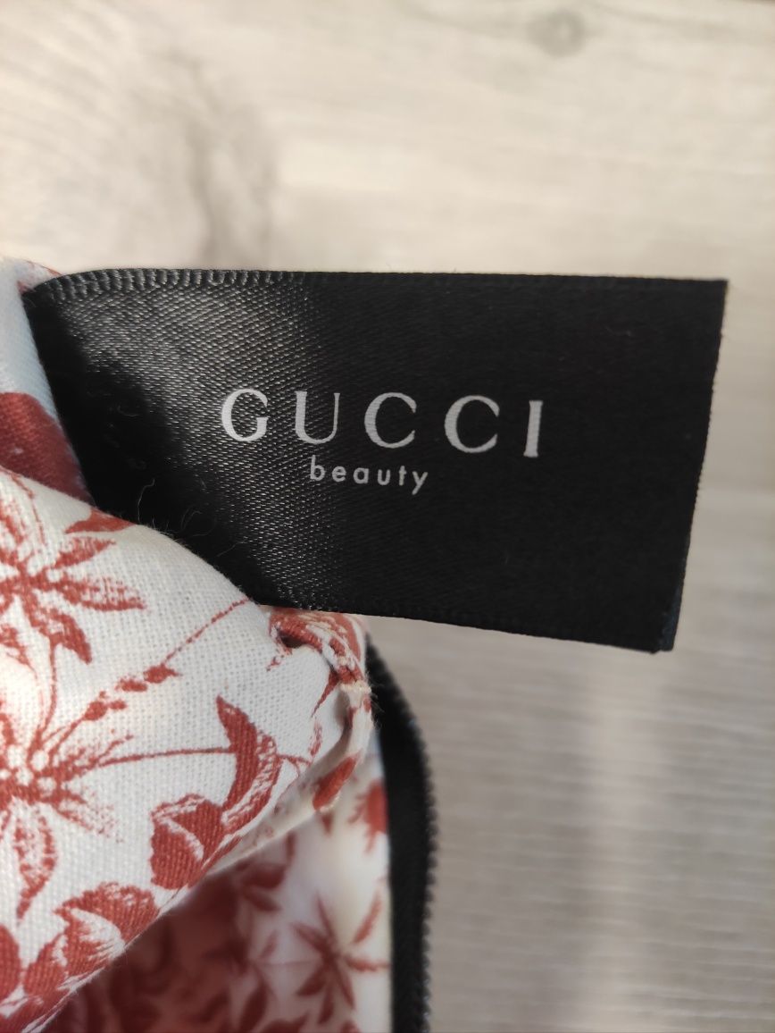 Брендовая косметичка GUCCI