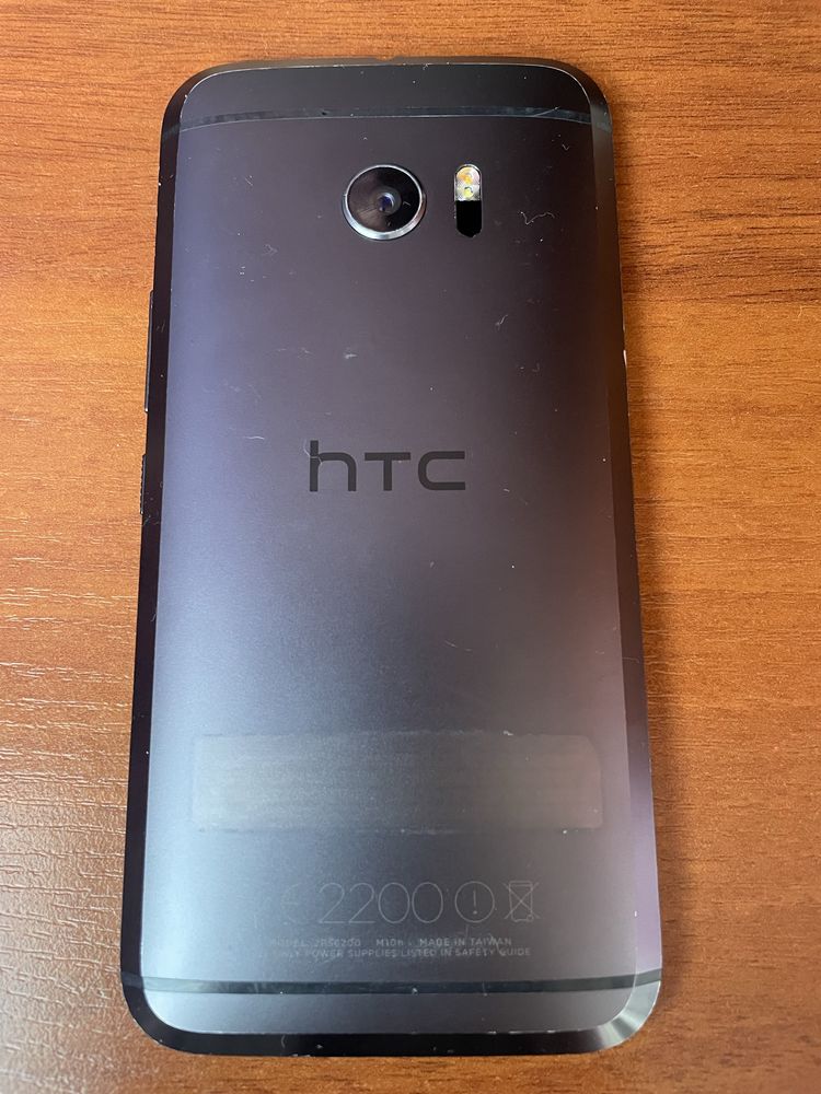 Смартфон HTC 10 в чудовому стані