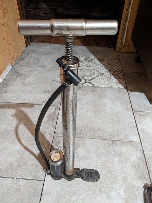 Продам автомобільний насос