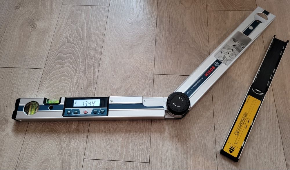 Poziomica kątowa BOSCH GAM 220 MF Professional