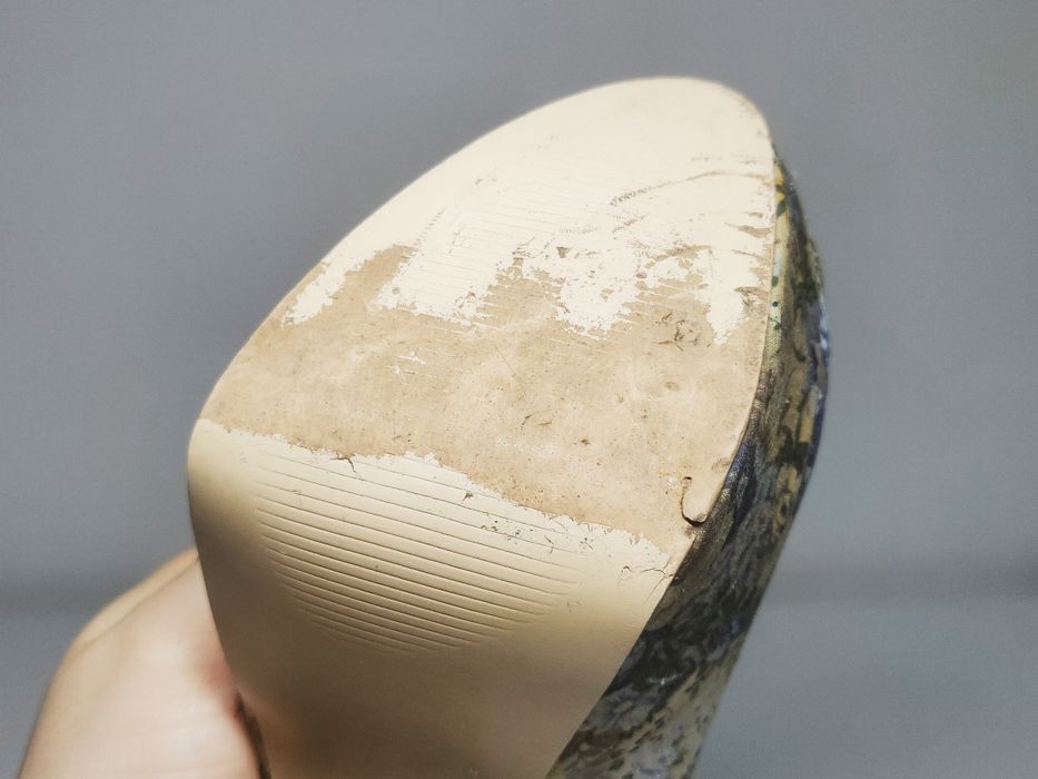 Kremowe szpilki w kwiaty Truffle, rozmiar 39