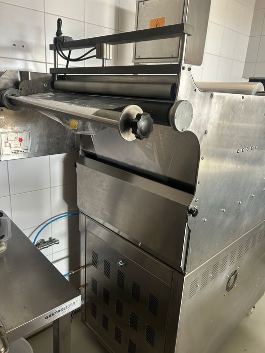 Pakowarka półautomatyczna