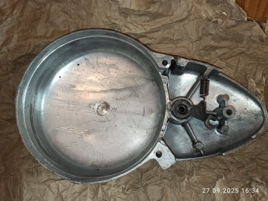 Ładny Dekiel Magneto Kapa WSK 125 WFM fabryczny