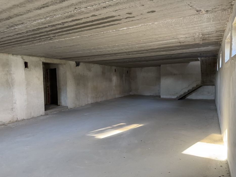 Продаж Комерційного Приміщення пл. 220м2 з можливістю розтермінуваня