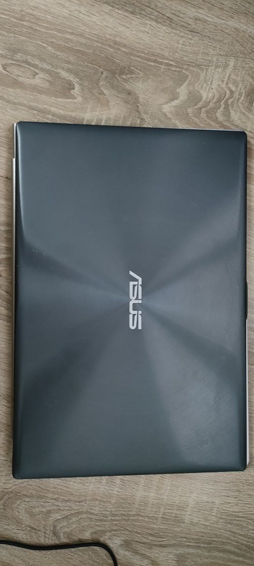 Asus UX32V uszkodzony