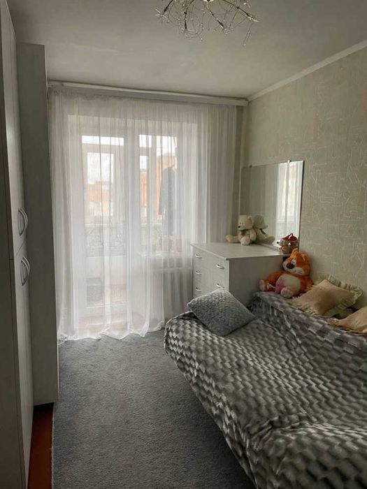3к квартира по Дослідній, 61 м2, 10/10 поверх, є тех поверх, цегла!