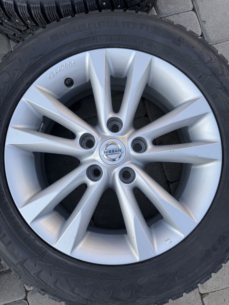 Колеса диски Nissan Qashqai r16 5/114,3 215/55/r16 зима
