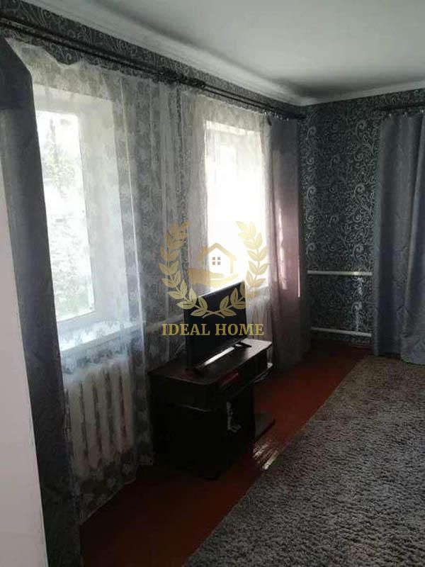 Продам будинок в смт Гребінки