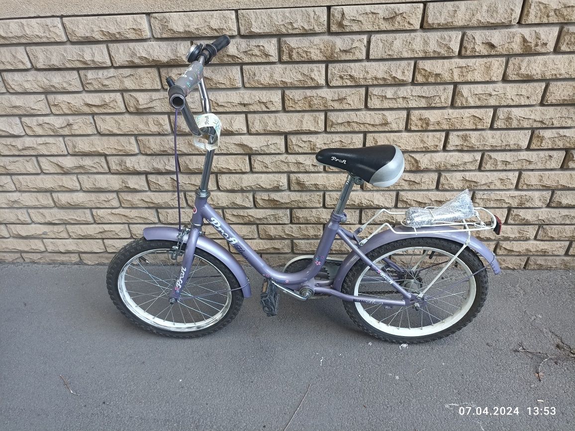 Продам подросковый велосипед для девочки.В отличном состоянии.