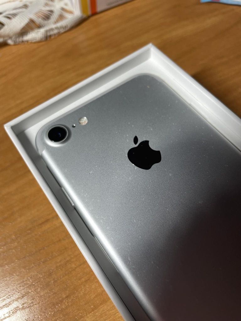 iPhone 7 w stanie bdb