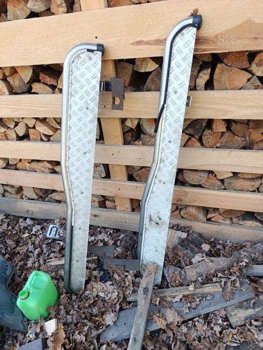 Dokładki progi do auta terenowego