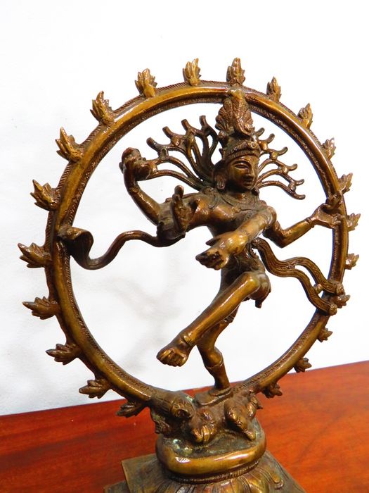 Escultura Shiva Nataraja.