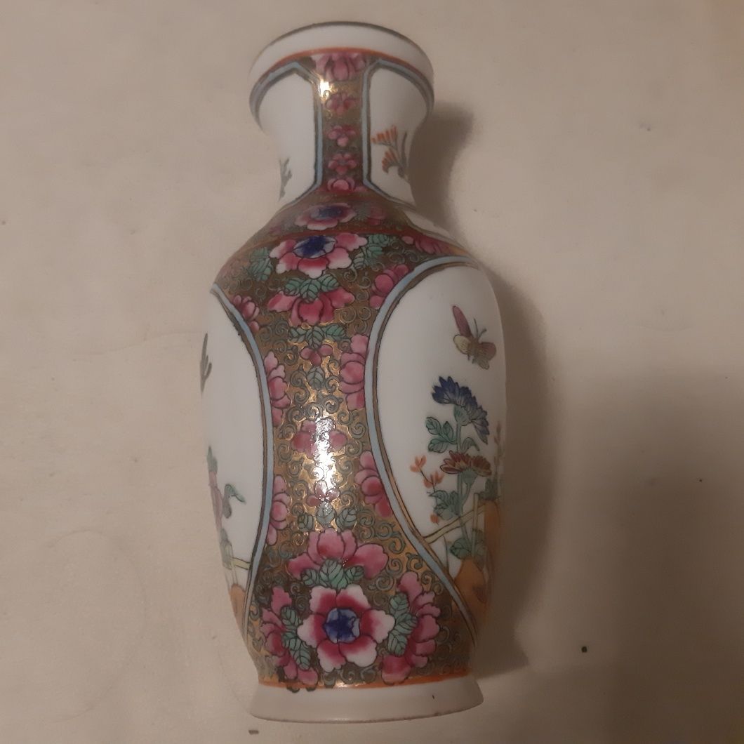 Wazon porcelanowy chiński