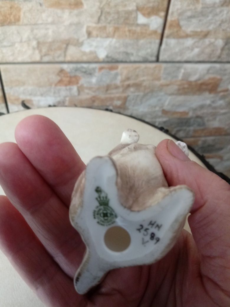 Porcelane Royal Doulton piesek Cairn Terrier