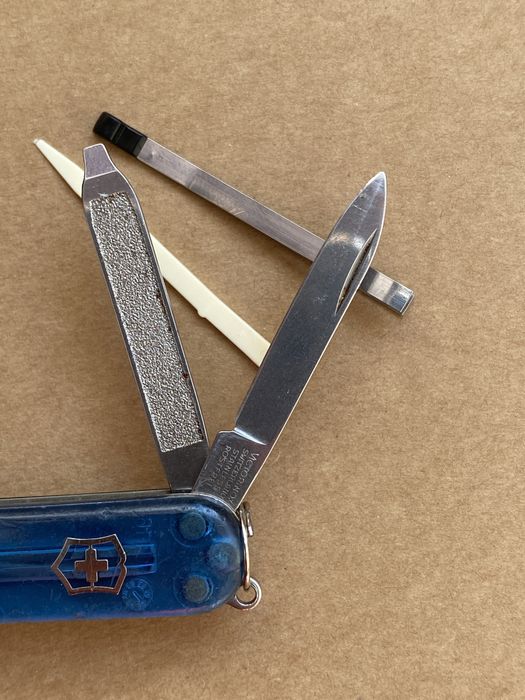 Швейцарський колекційний Victorinox classic SD без реклами Вікторінокс