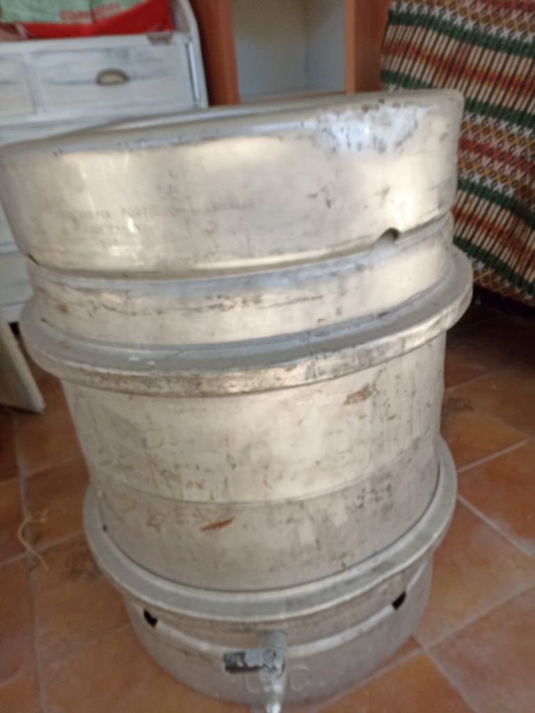 Barril com torneira 50 litros