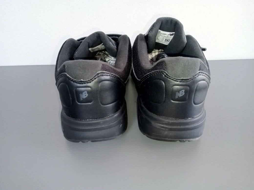 New Balance 813 nr 42--26.5 cm