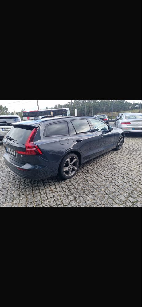Volvo v60 cinza