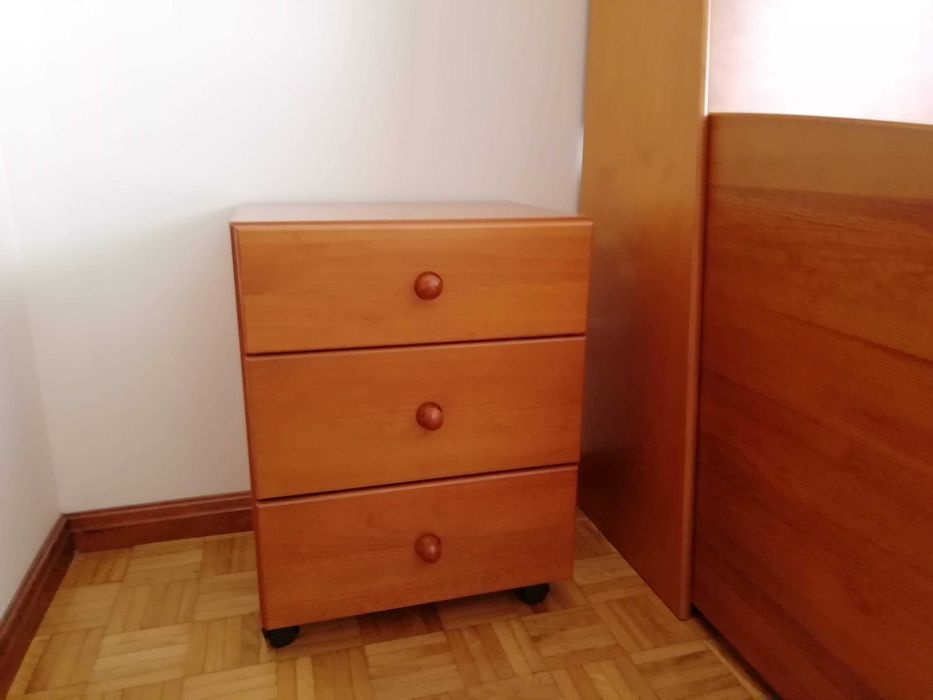 Mobília de Quarto Solteiro (Semi-nova)
