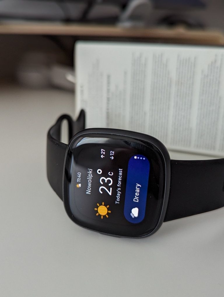 Fitbit Versa 4 GPS BT wodoodporny smartwatch