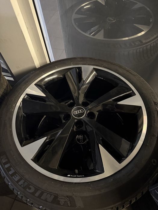 Оригинальеые диски R20 Audi Q4 + Michelin Pilot Alpin 5 SUV новые