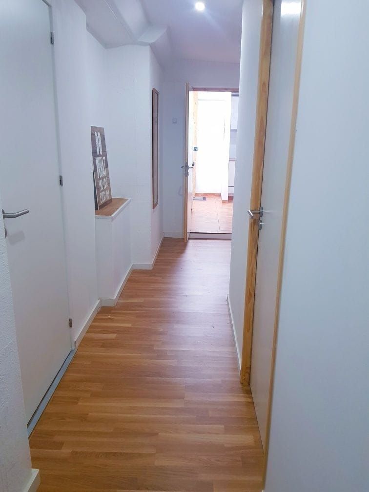 Quarto para arrendar em santa iria da azoia a 10 min de lisboa
