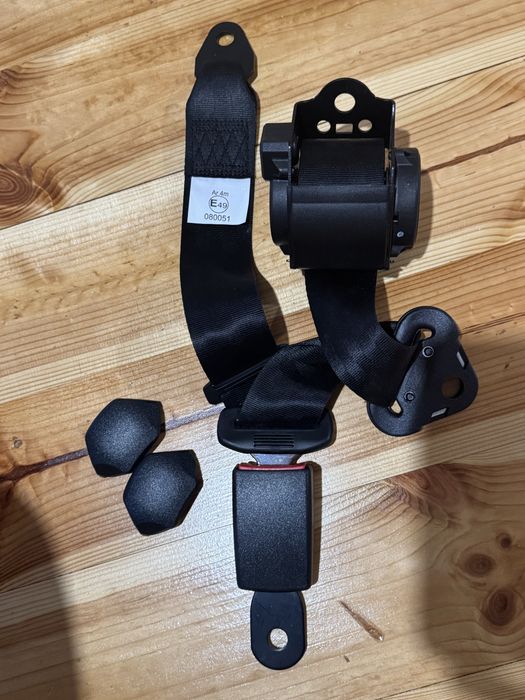 НОВИЙ ремінь безпеки інерційний, трьохточковий, для вагітних