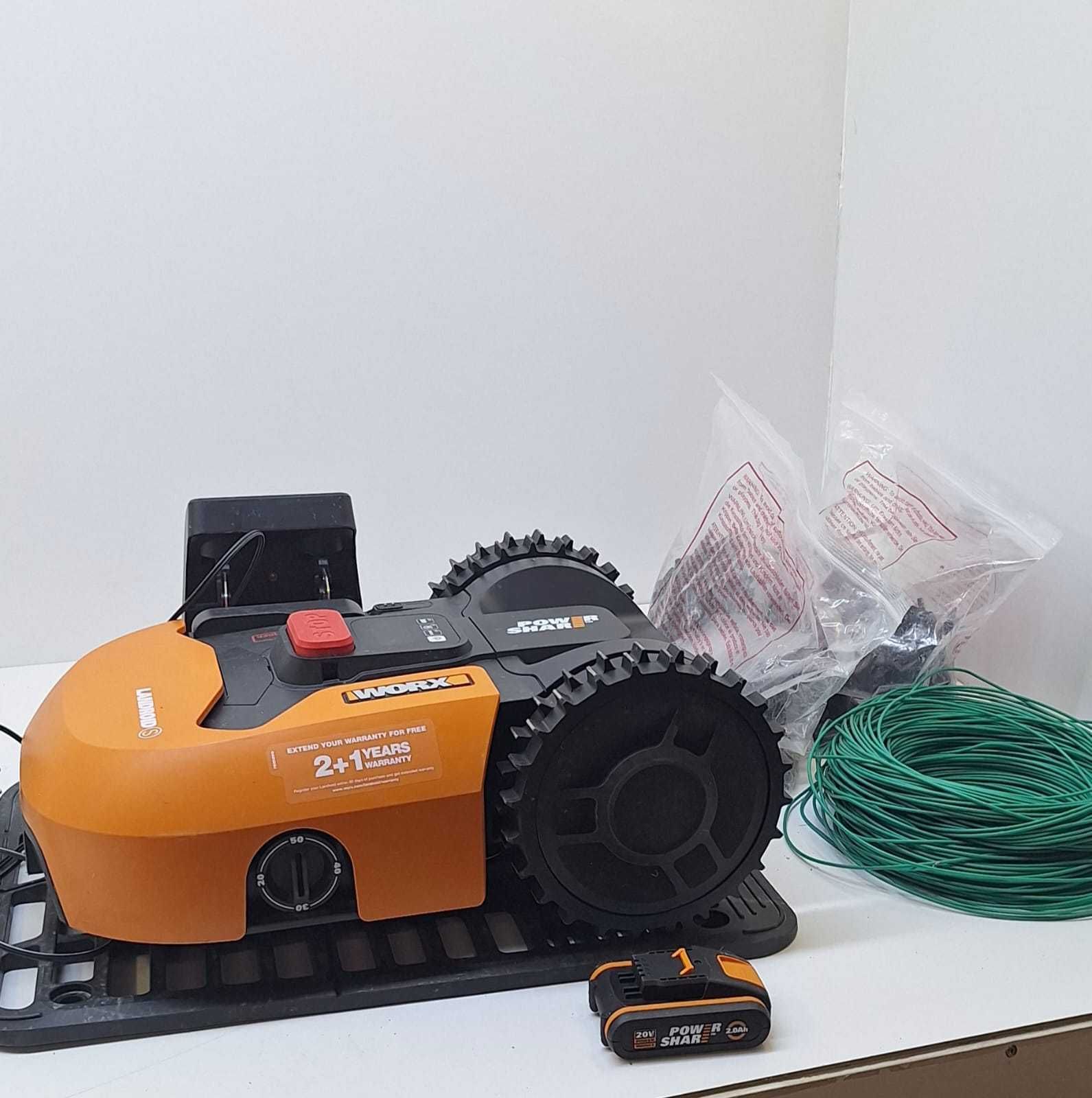 Robot koszący Worx Landroid WR130E, 300 m2, 80 minut
