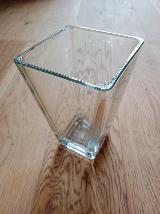 Wazon prostokątny 17 cm wysokości