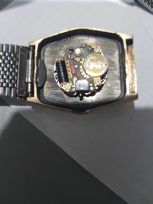 Zegarek nareczny ORIENT Quartz GP sprawny kolor zloty i czarny