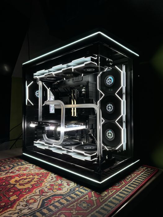 Komputer RTX 5090 Rog Ryzen 9 9950X3D Chlodzenie wodne custom loop