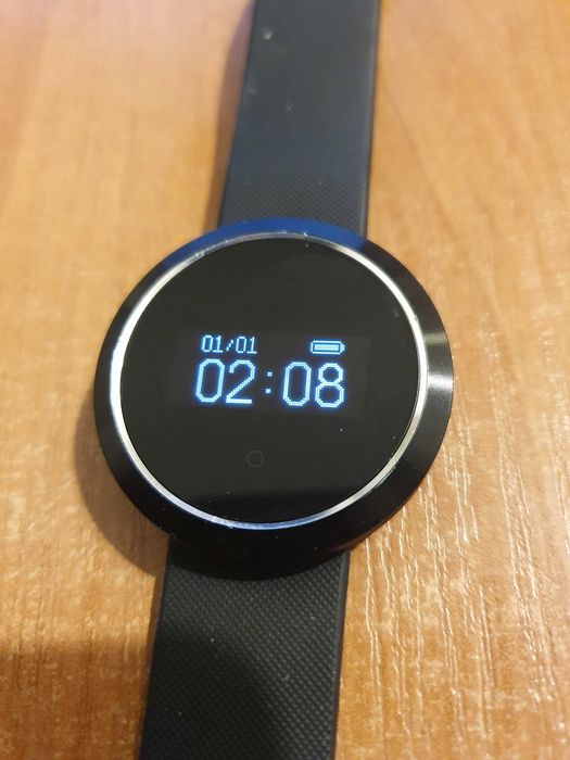 nowy smartwatch Forever smartband SB-310