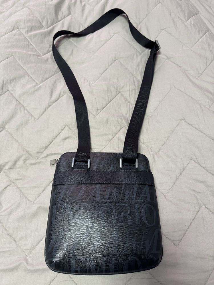 Сумка Emporio Armani