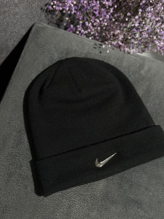 Чорна жіноча шапка Nike оригінал