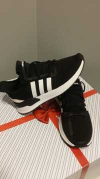 Buty sportowe adidas damskie r.39