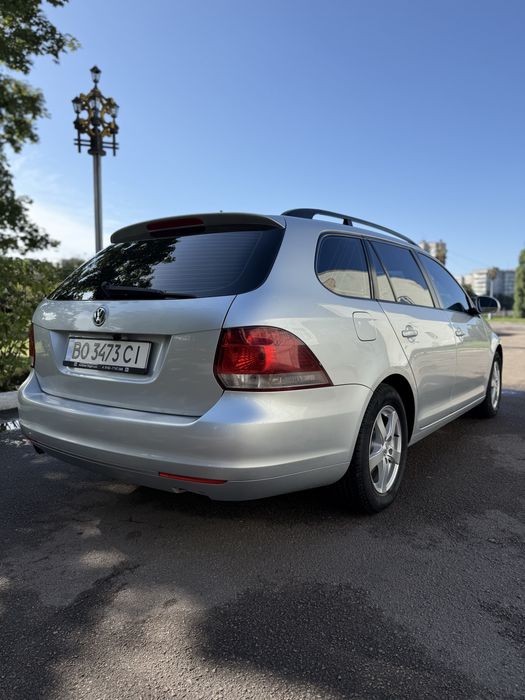 Volkswagen Golf VI універсал