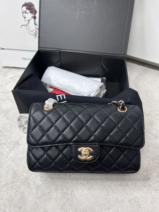 Сумочка в стилі Chanel