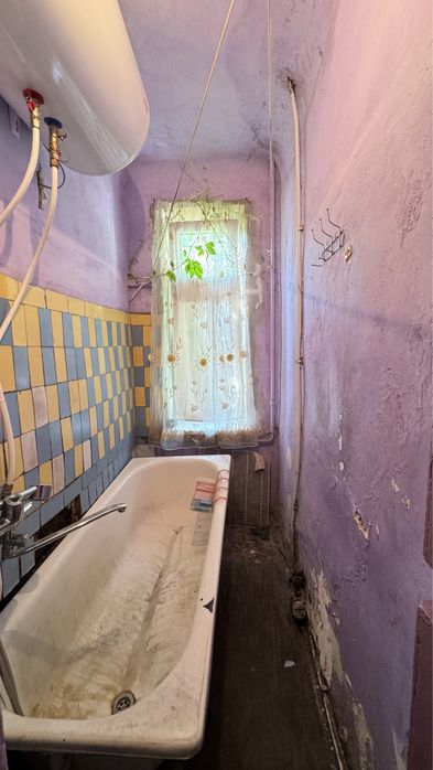 сдам пустую, под ремонт  2к кв на левом берегу