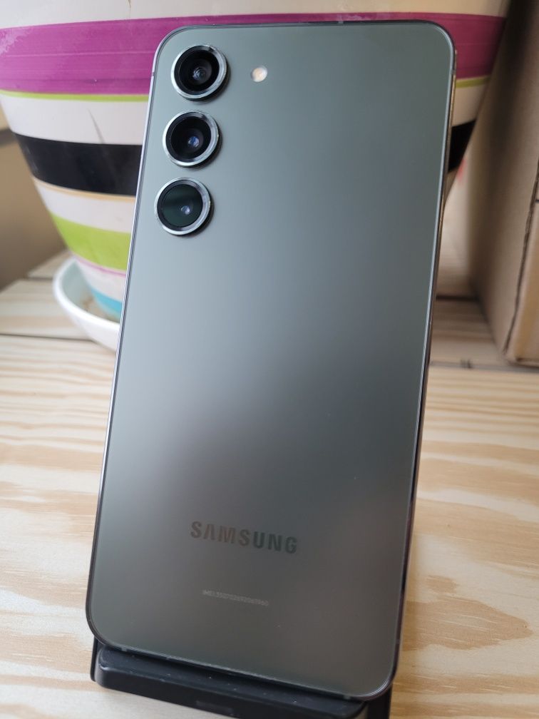 Samsung S23 8/128
