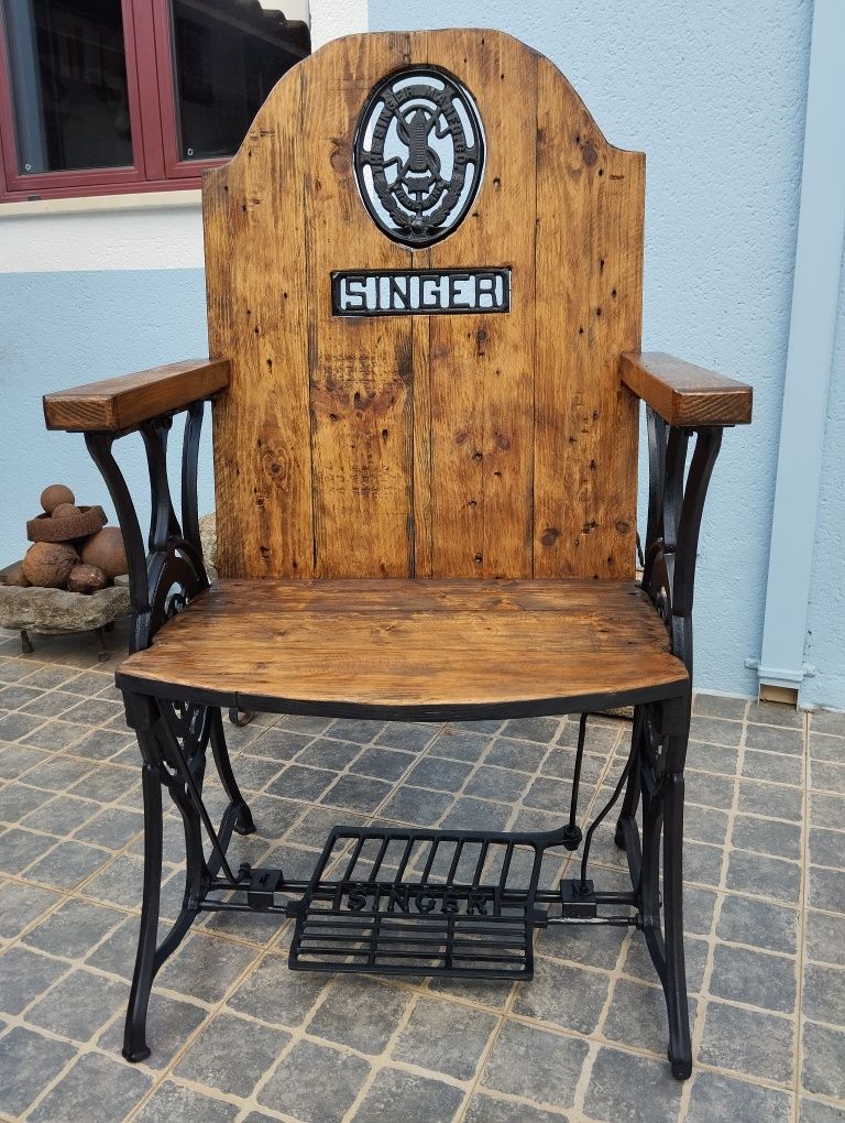 Cadeirão rústico pés máquina costura Singer