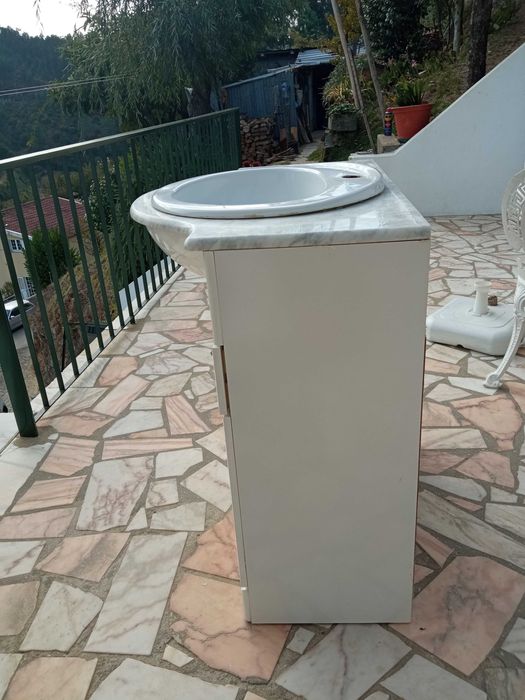 Móvel WC pia e mármore