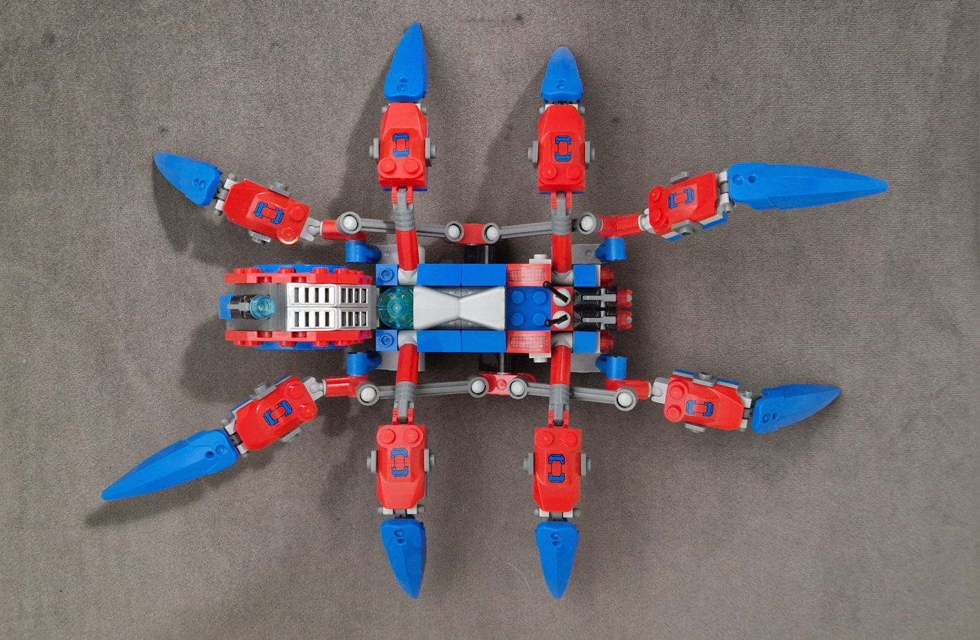 Lego Marvel "A aranha robô do homem aranha" do set 76114