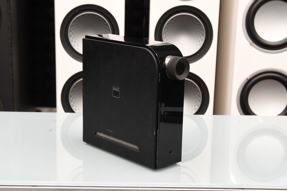 Nowoczesny wzmacniacz stereo NAD D3020 z DAC USB + pilot zestaw