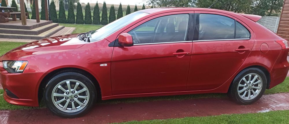 Mitsubishi Lancer Invite 16 benz Sportback