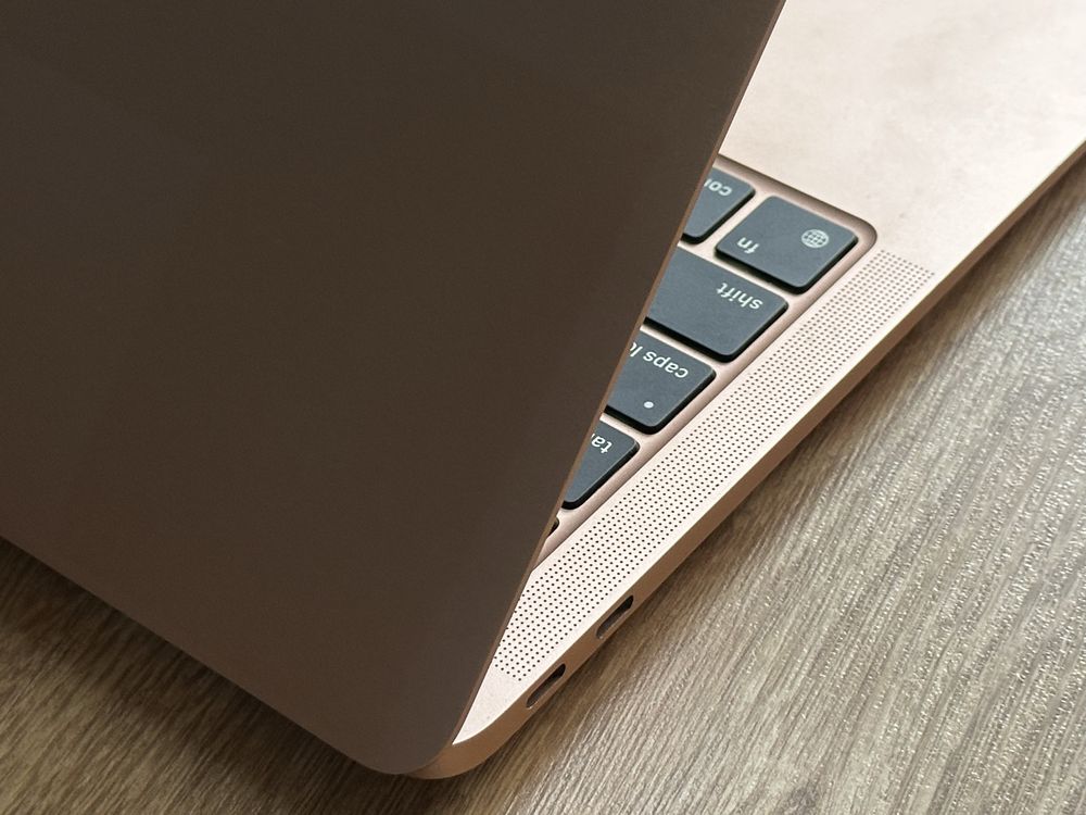 Apple MacBook Air 2020 (M1) | Легкий, потужний та стильний ноутбук