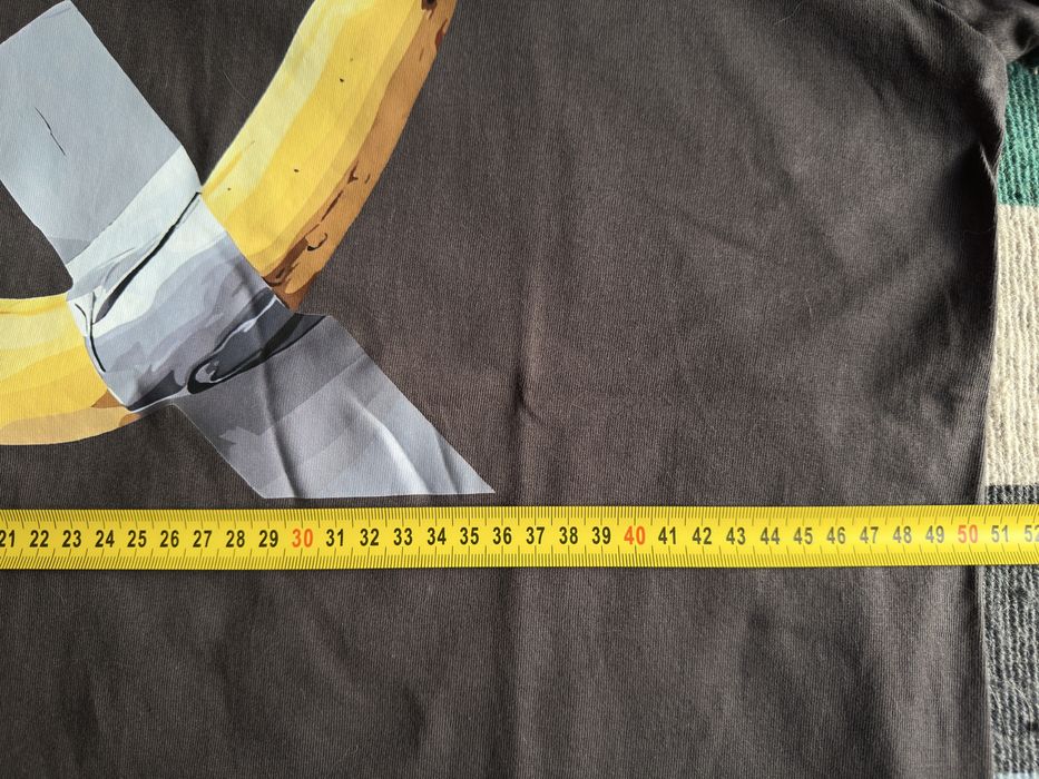 T-Shirt Maurizio Cattelan tamanho S