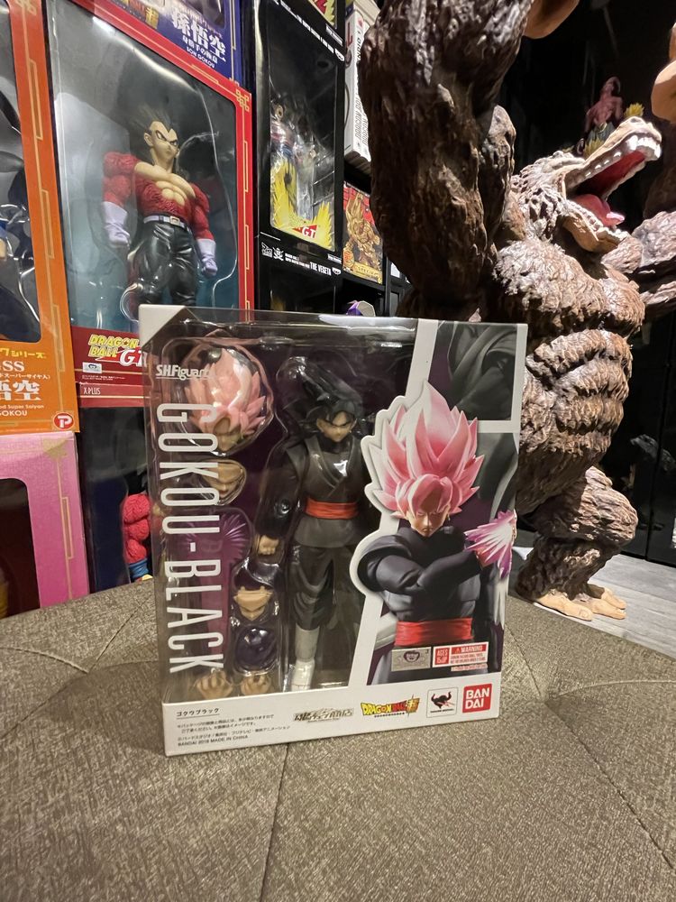 Sh Figuarts Broly e Goku Black e Goku Special Jump 50th