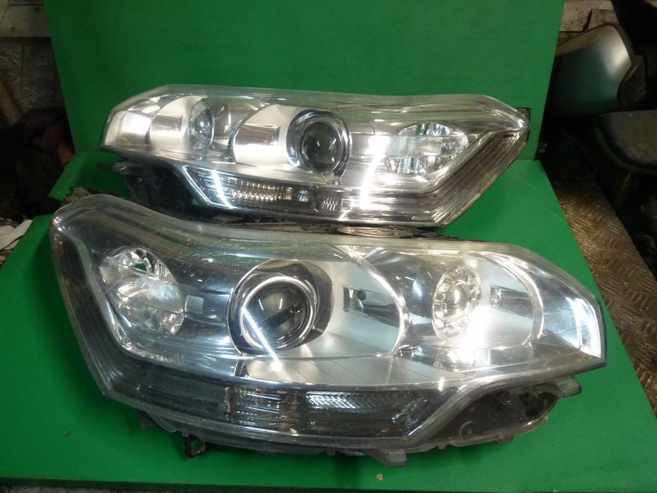 Citroen C5 III X7 Lampa Prawa lewa skretny  Xenon Europa MASKA KGNC